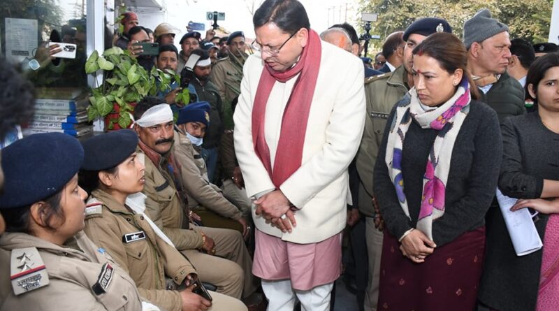 मुख्यमंत्री पुष्कर सिंह धामी ने हल्द्वानी पहुंचकर उपद्रव की घटना की स्थिति का जायजा लिया,