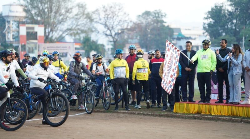 देहरादून में मतदाता जागरूकता साइकिल रैली का आयोजन, 250 से अधिक साइकिल प्रेमियों ने प्रतिभाग किया