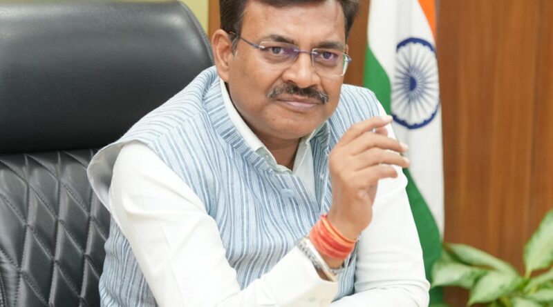 01 मई, 2025 से अनिवार्य रूप से बायोमेट्रिक उपस्थिति दर्ज कराने के निर्देश: मुख्य सचिव आनंद बर्द्धन