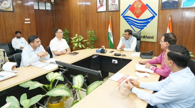 मुख्य सचिव आनन्द बर्द्धन ने देहरादून में यातायात संकुलन वाले चिन्हित 10 चौराहों में सुधार के लिए डीपीआर तैयार किए जाने के निर्देश