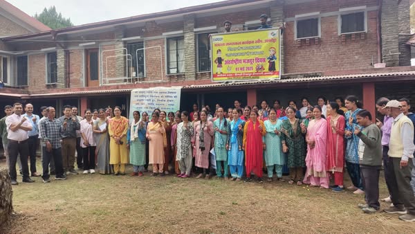 अंतर्राष्ट्रीय श्रमिक दिवस के अवसर पर प्रदेश भर में वृहद मतदाता जागरुकता कार्यक्रम आयोजित किए गए