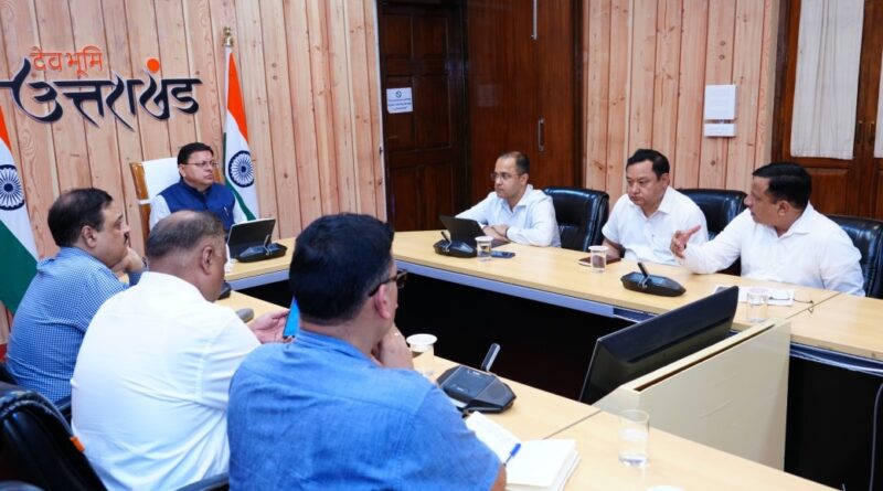 मुख्यमंत्री आदर्श ग्राम सारकोट की तर्ज पर राज्य के प्रत्येक जिले में दो-दो आदर्श गांव बनाए जाएंगे