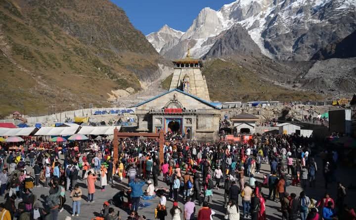 केदारनाथ: एक महीने की यात्रा में दो सौ करोड़ के पार हुआ कारोबार
