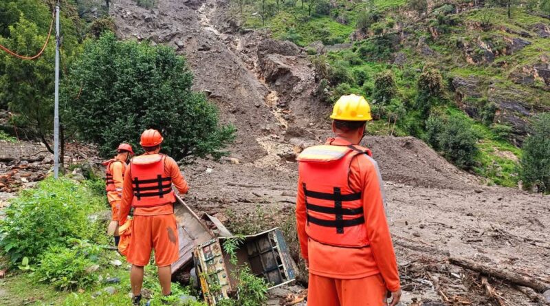 उत्तरकाशी के बड़कोट में सिलाई वैण्ड के पास बादल फटा, 9 मजदूर लापता, रेस्क्यू अभियान जारी