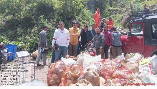 धराली हर्षिल के आस-पास के प्रभावित क्षेत्रों के किसानों से फल और सब्जियां को खरीदने की पहल शुरू