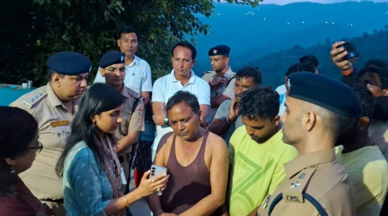 मुख्यमंत्री पुष्कर सिंह धामी ने जितेंद्र नेगी के परिजनों से फोन पर बातचीत कर गहरा दुःख व्यक्त किया
