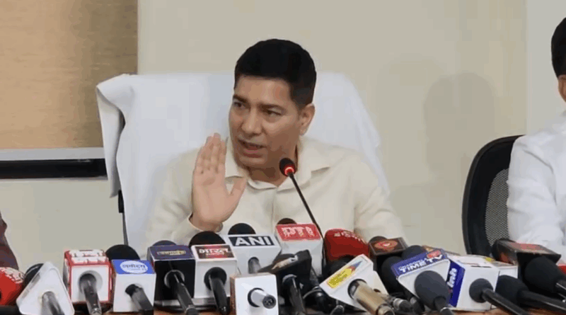 स्वास्थ्य विभाग और खाद्य सुरक्षा एवं औषधि प्रशासन (एफ.डी.ए.) की संयुक्त टीमों ने प्रतिबंधित कफ सिरप पर की कार्रवाई