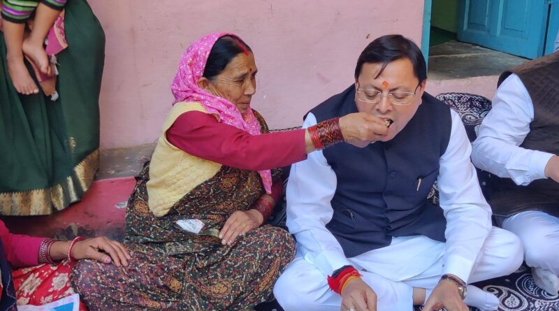 मुख्यमंत्री पुष्कर सिंह धामी लोकपर्व इगास पर रुद्रप्रयाग के वसुकेदार क्षेत्रान्तर्गत ग्राम भौंर पहुंचे, राहत एवं पुनर्निर्माण कार्यों की स्थलीय समीक्षा