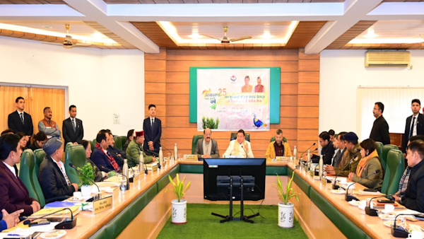 दस्तावेजों के सत्यापन और अतिक्रमण पर सख्ती के दिऐ निर्देश,  विकास के साथ ही नवाचार पर भी ध्यान दें अधिकारी : मुख्यमंत्री धामी