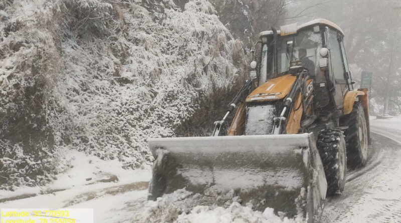 उत्तराखंड में साल की पहली बर्फबारी, अगले 24 घंटों के लिए ऑरेंज अलर्ट जारी