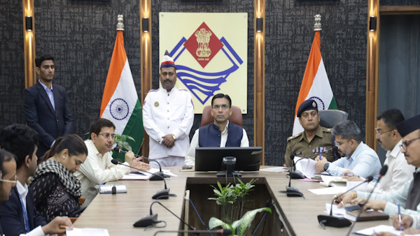 एलपीजी गैस अवैध संग्रहण, कालाबाजारी पर अब सीधे जेल; आवश्यक वस्तु अधिनियम 1955 व बीएनएस के प्राविधानों के अन्तर्गत होगी कार्यवाही, डीएम ने दिए निर्देश