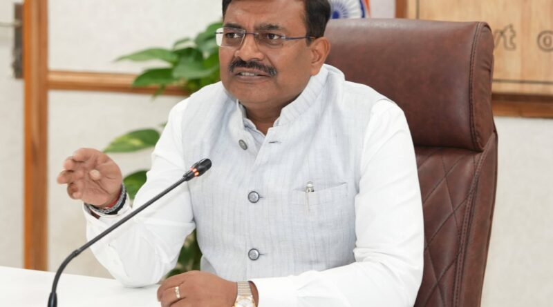 मुख्य सचिव आनंद बर्द्धन ने एलपीजी सिलेंडर वितरण की स्थिति की समीक्षा की, बैकलॉग खत्म करने के लिए आपूर्ति बढ़ाने पर जोर दिया