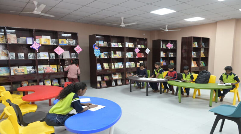 देहरादून जिला प्रशासन के सतत प्रयास से शिक्षा की मुख्यधारा में लौटते वंचित बच्चे, स्मार्ट लाइब्रेरी बनी आकर्षण केंद्र