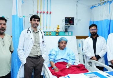 बड़ी उपलब्धि: श्री महंत इन्दिरेश अस्प्ताल में बिना सर्जरी घुटने के दर्द का सफल उपचार