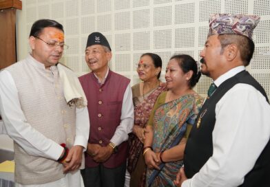 मुख्यमंत्री पुष्कर सिंह धामी ने प्रदेश के विभिन्न जनपदों से आए लोगों की समस्याओं को सुना,