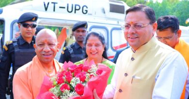 योगी आदित्यनाथ और पुष्कर सिंह धामी ने संयुक्त रूप से यमकेश्वर क्षेत्र का भ्रमण कर महायोगी गुरु गोरखनाथ राजकीय महाविद्यालय बिथ्याणी में विभिन्न विकास परियोजनाओं का शिलान्यास व लोकार्पण किया