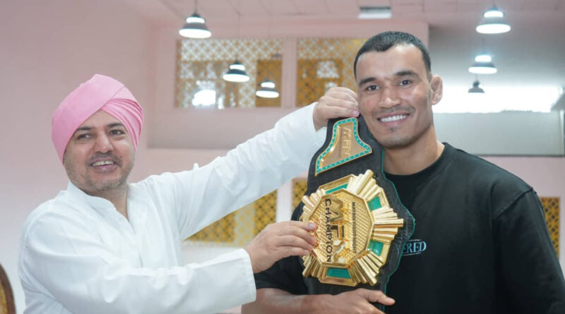 विश्व मंच पर चमका एसजीआरआर का सितारा, दिगम्बर की एमएमए में खिताबी जीत