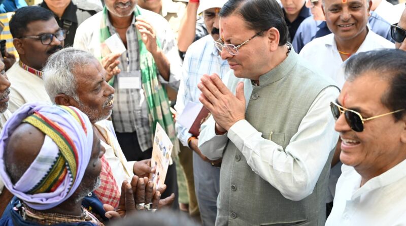 मुख्यमंत्री पुष्कर सिंह धामी ने ऋषिकेश स्थित ट्रांजिट कैंप का औचक निरीक्षण किया, चार धाम यात्रा एवं रजिस्ट्रेशन प्रक्रिया से संबंधित व्यवस्थाओं का जायजा लिया