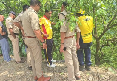 देवप्रयाग के समीप बोलेरो वाहन गहरी खाई में दुर्घटनाग्रस्त, पांच लोगों की मौत