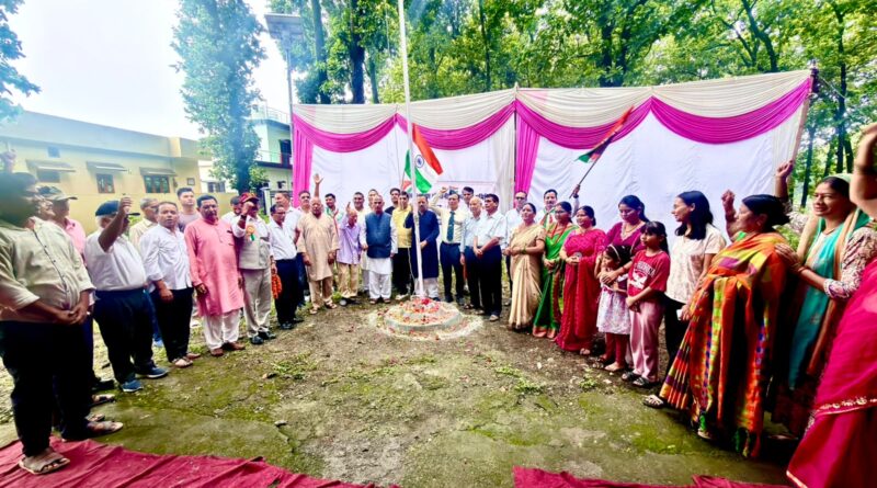 अपर बद्रीश कॉलोनी में हर्षोल्लास से मनाया गया स्वतंत्रता दिवस