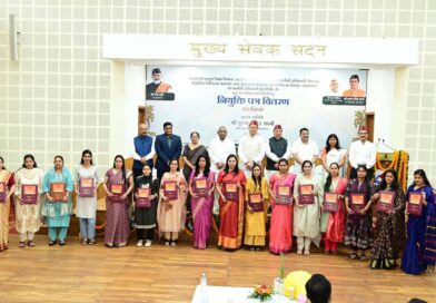 मुख्यमंत्री पुष्कर सिंह धामी ने आयुष विभाग के 271, 61 एलोपैथिक फार्मेसी अधिकारियों को नियुक्ति पत्र प्रदान किए