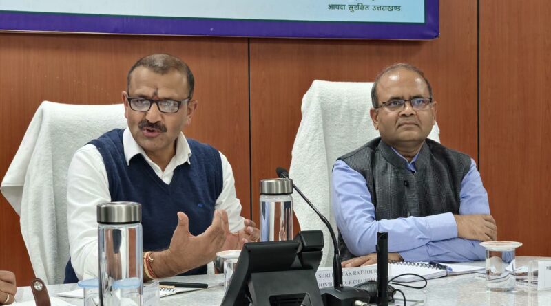 हिमाचल प्रदेश राज्य आपदा प्रबंधन प्राधिकरण के उपाध्यक्ष  दीपक राठौर ने उत्तराखण्ड राज्य आपदा प्रबंधन प्राधिकरण का भ्रमण कर प्राधिकरण द्वारा आपदा प्रबंधन के क्षेत्र में किए जा रहे कार्यों की जानकारी ली